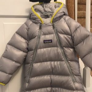 Patagonia Silver Sweater Bunting 6-12 months